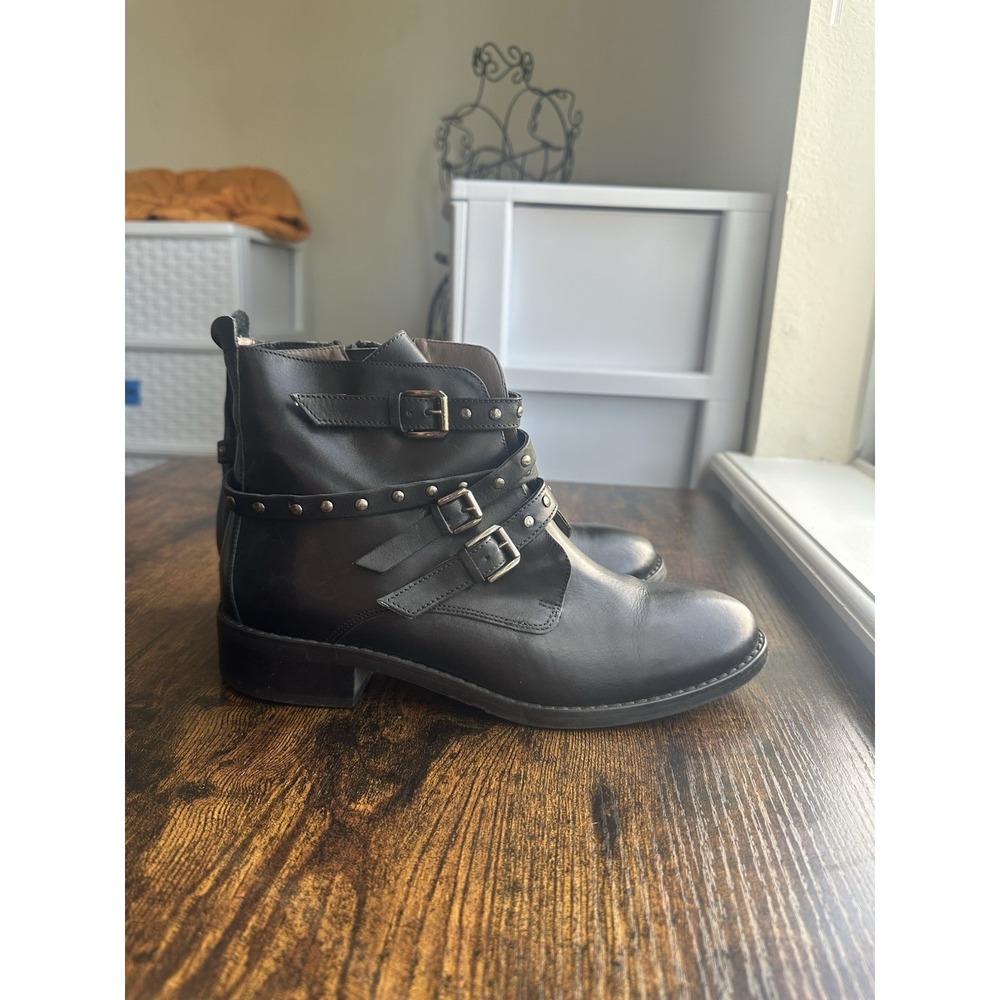 Bella Vita Italy Womens Size 9 Black Leather Buckle Moto Ankle Boot Booties